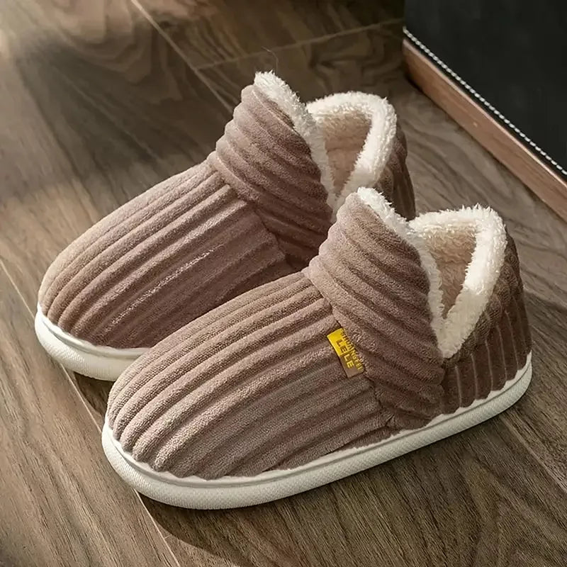 Closed Winter Slippers with Fur and Thick Sole