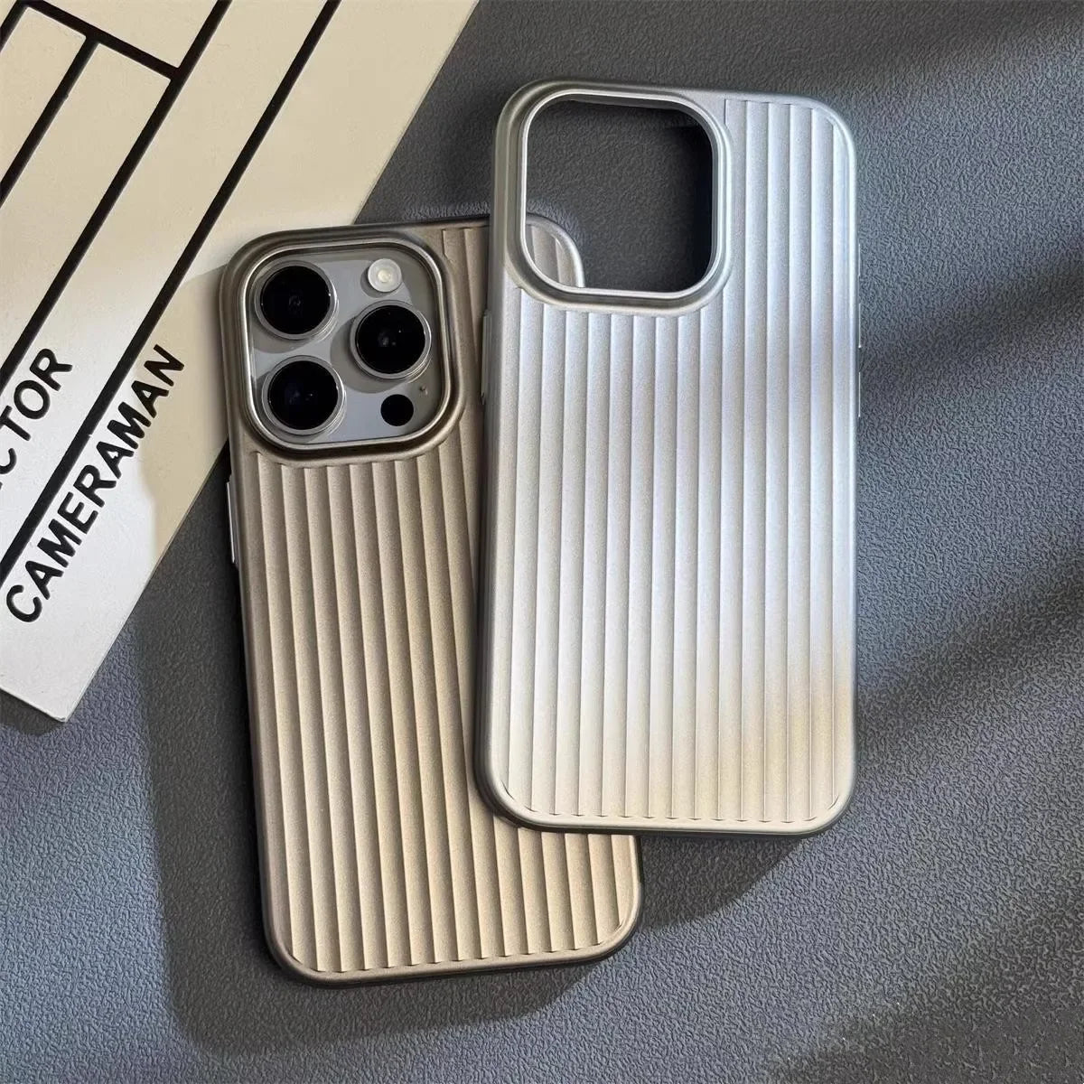 Custodia iPhone 13 e iPhone 14 | Cover Telefono con Protezione Militare Ð Design Elegante e Leggero per Massima Sicurezza 1