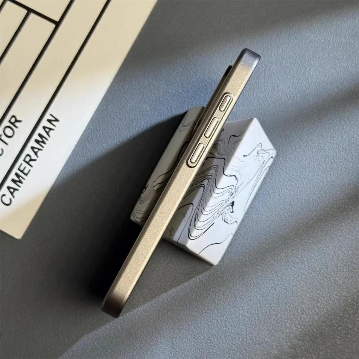 Custodia iPhone 13 e iPhone 14 | Cover Telefono con Protezione Militare Ð Design Elegante e Leggero per Massima Sicurezza 3